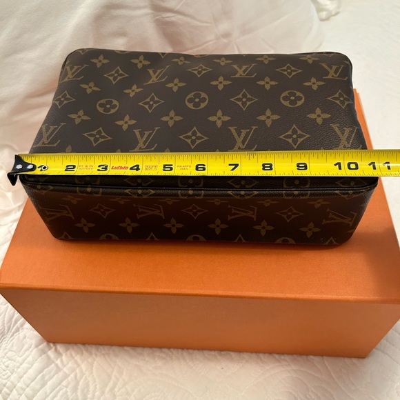 Authentic Clean Louis Vuitton Monogram Trousseau 🥰 - Picture 12 of 14